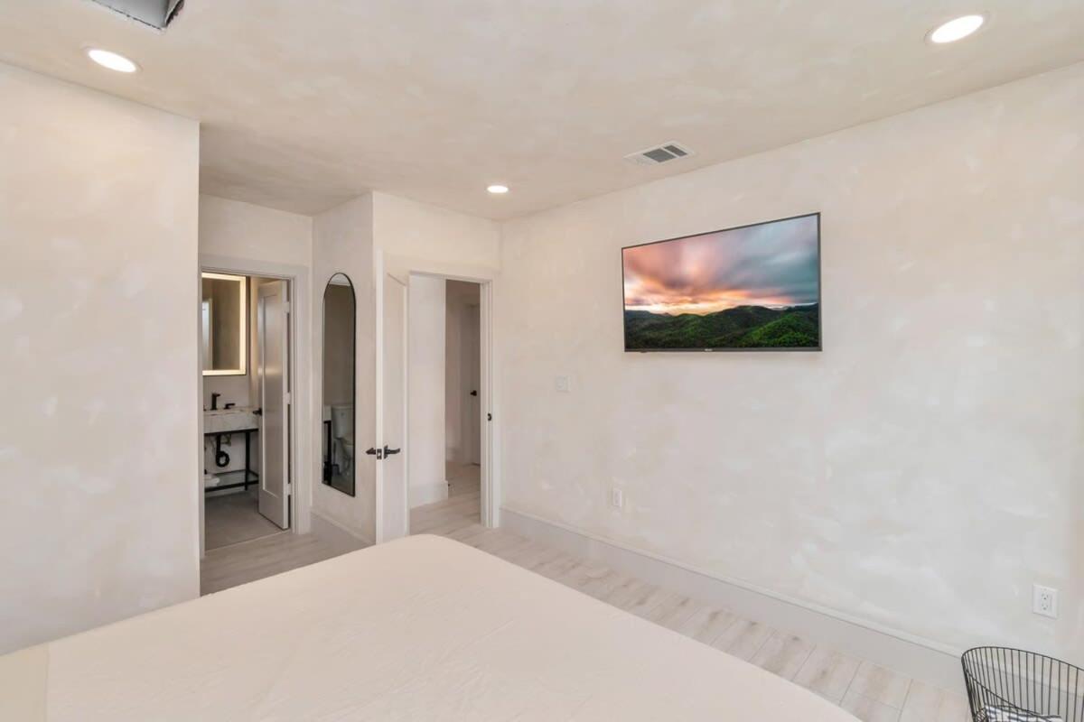 Prolific Oasis Event Space Htx Holiday home Houston